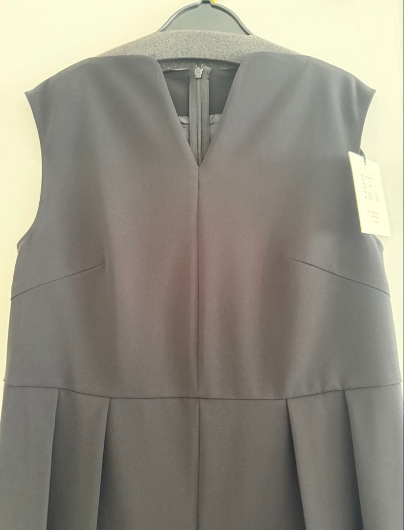 新品未使用 Heve ハートネックオールインワン 36 ブラック