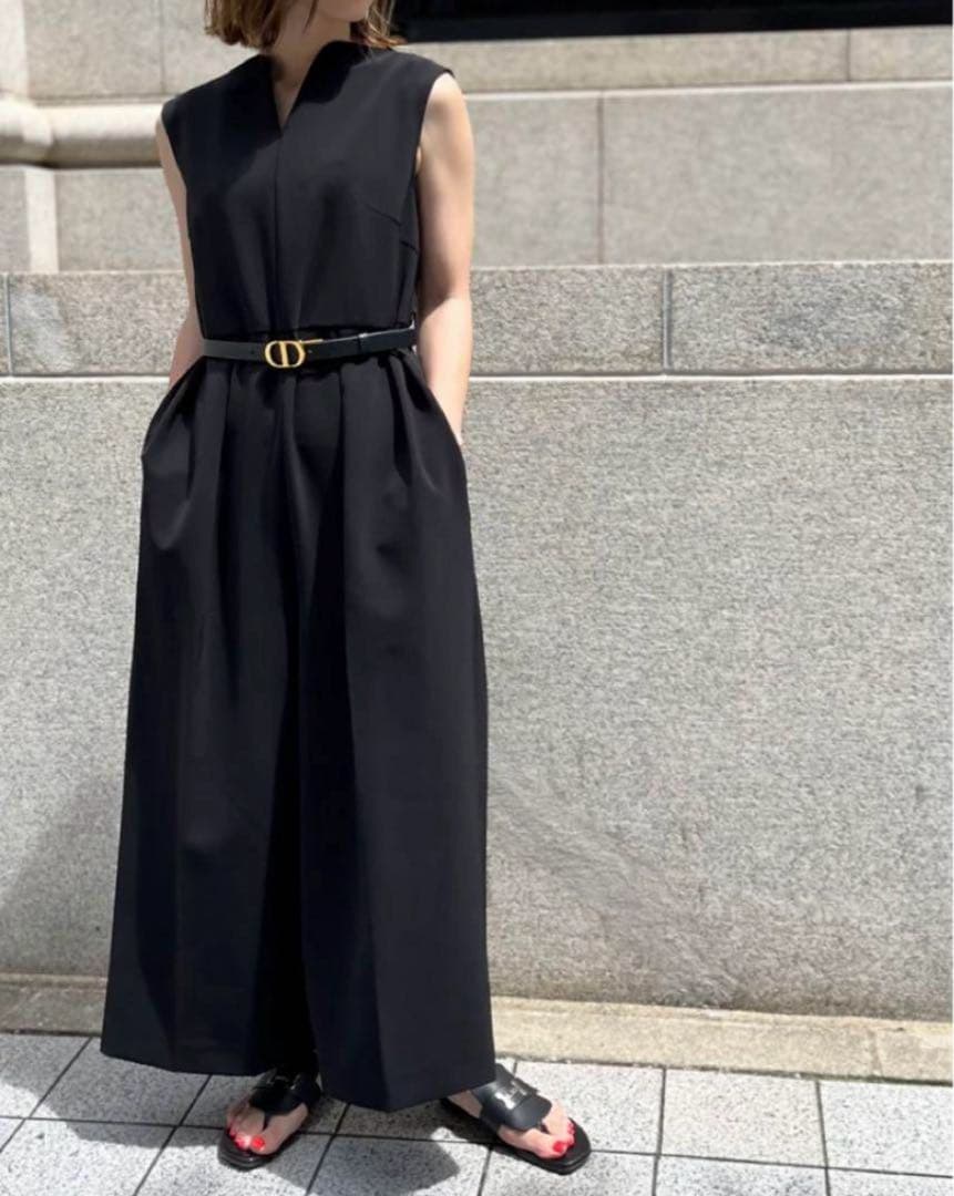 新品未使用 Heve ハートネックオールインワン 36 ブラック