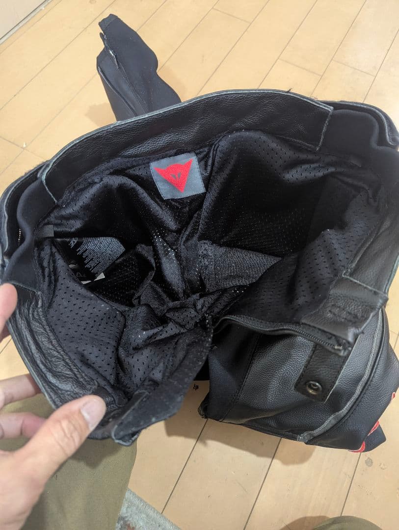 ダイネーゼ　レザーパンツ　Sサイズ相当　44 検索HYOD タイチ　革パンツ