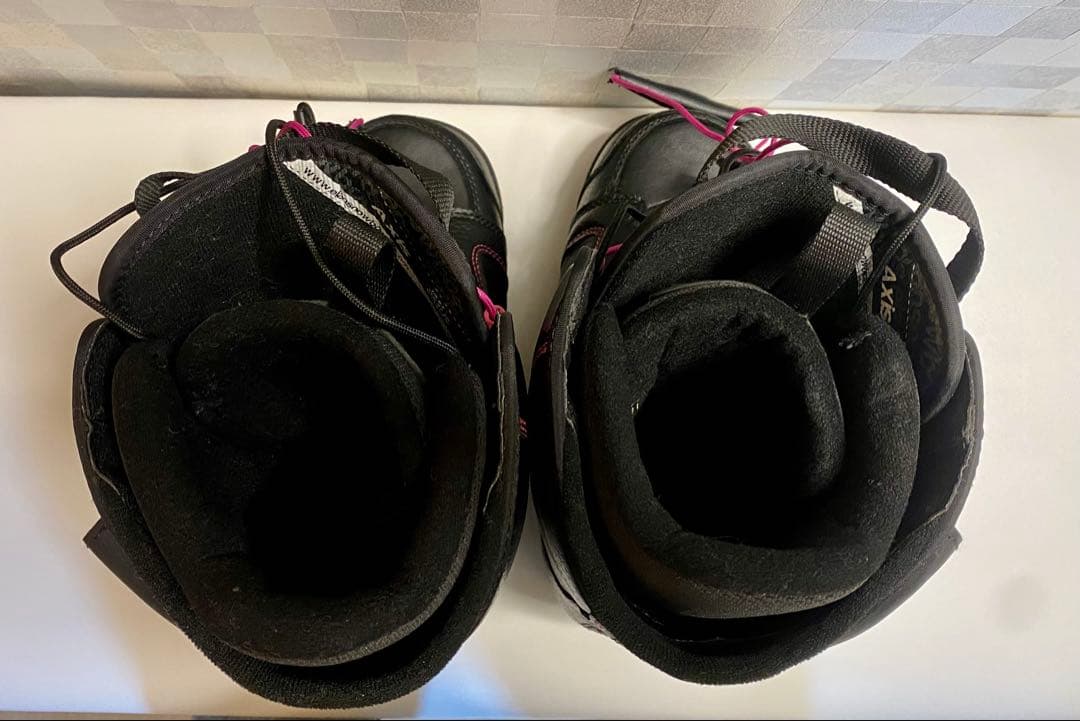 【美品】スノーボードブーツ 女性用　24cm