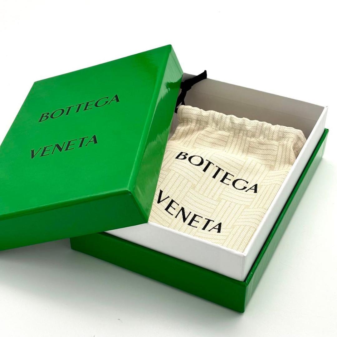 【未使用に近い】ボッテガヴェネタ カセット ブラック ２つ折り財布 ブラック