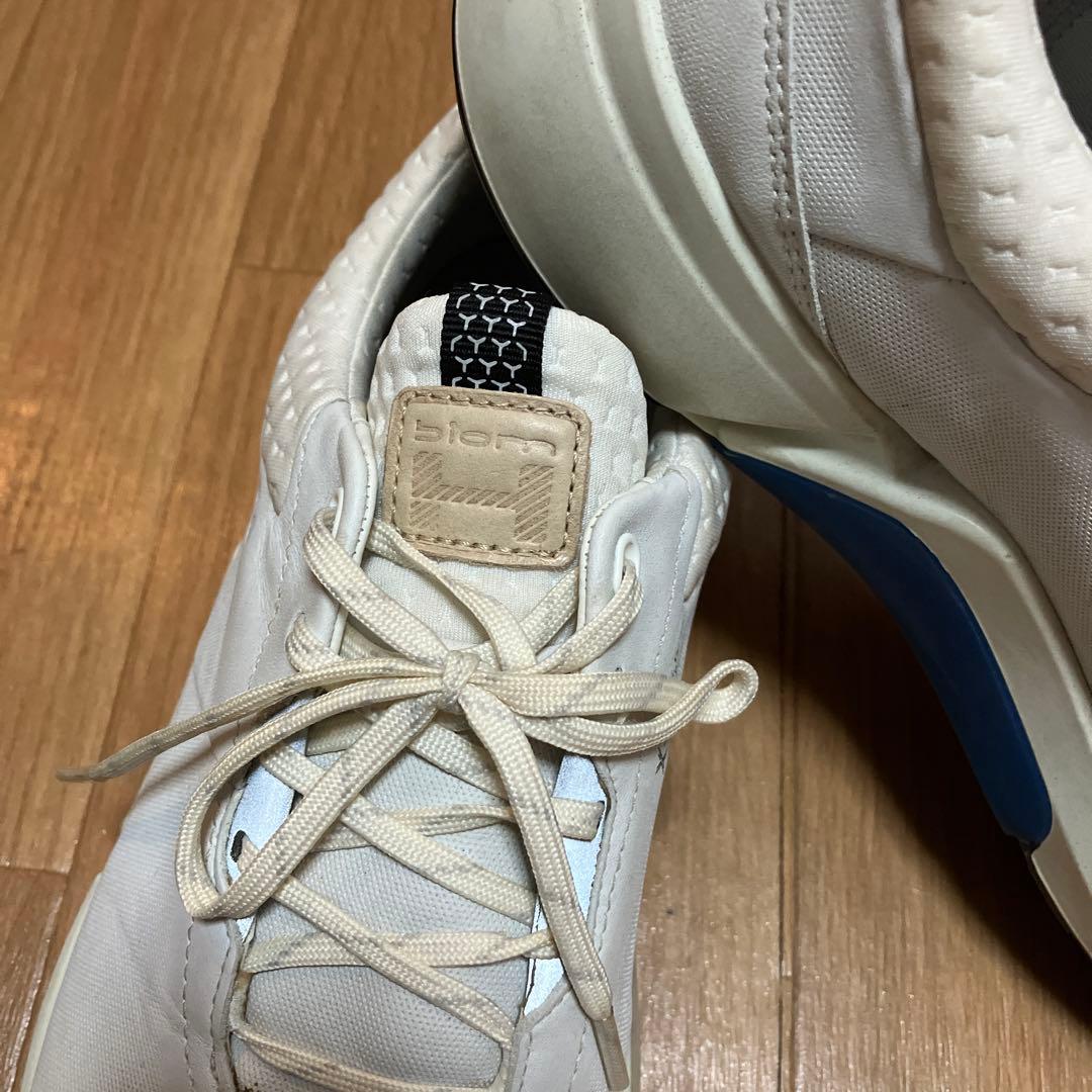 biom ホワイトレザーゴルフシューズ