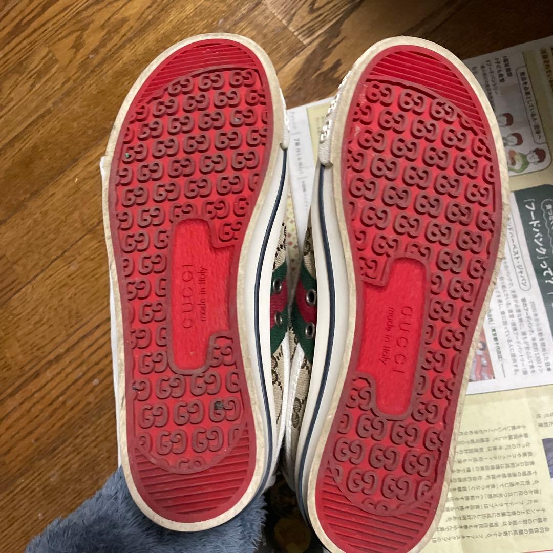 2/4まで！GUCCI レディーススニーカー　23㎝