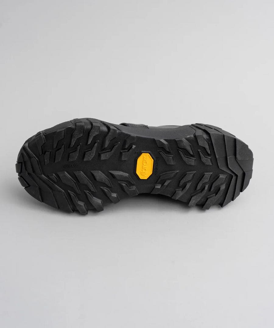 ブラックレザー ローファー Vibramソール