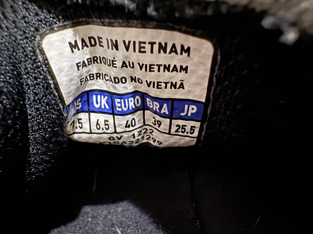 ミズノ　モレリア2 海外限定 ブラック25.5cm