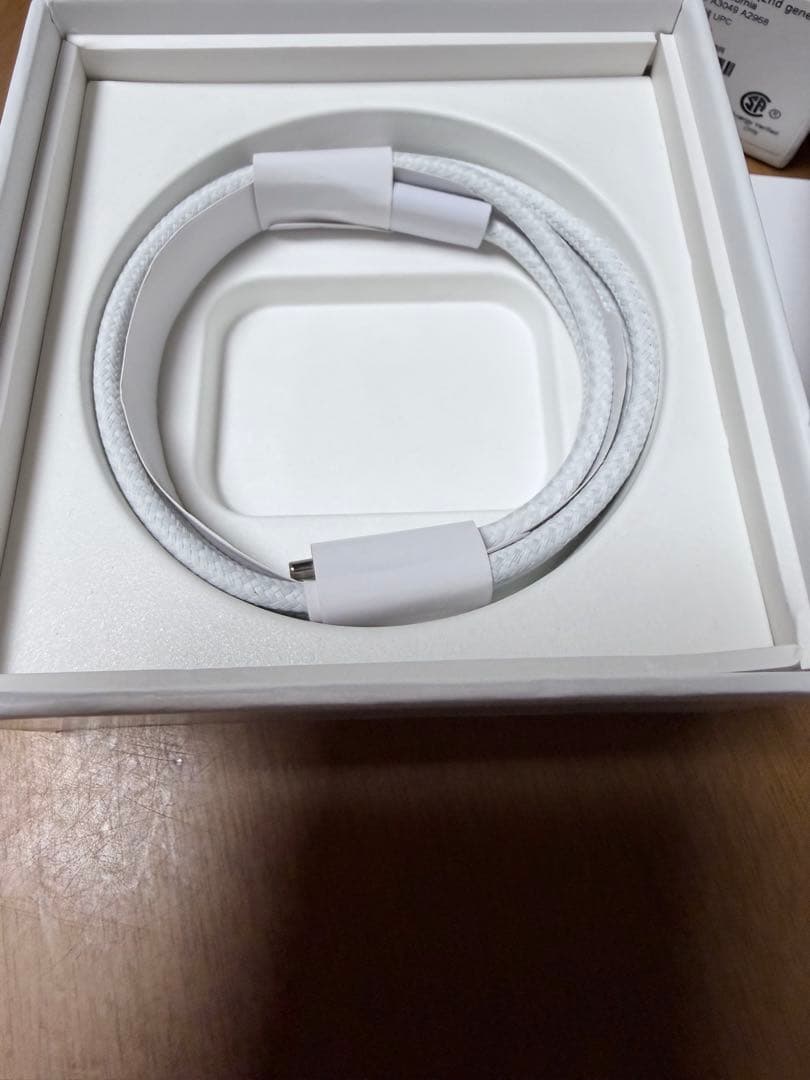 AirPodsPRO2 本体 ホワイト 充電ケース付き