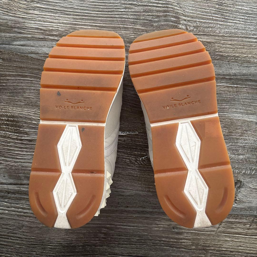 VOILE BLANCHE スタッズ付きホワイトスニーカー