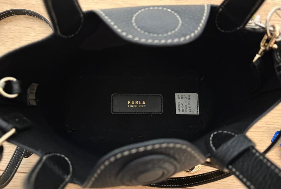 FURLA フルラ　ショルダーバック　プリムローズ黒