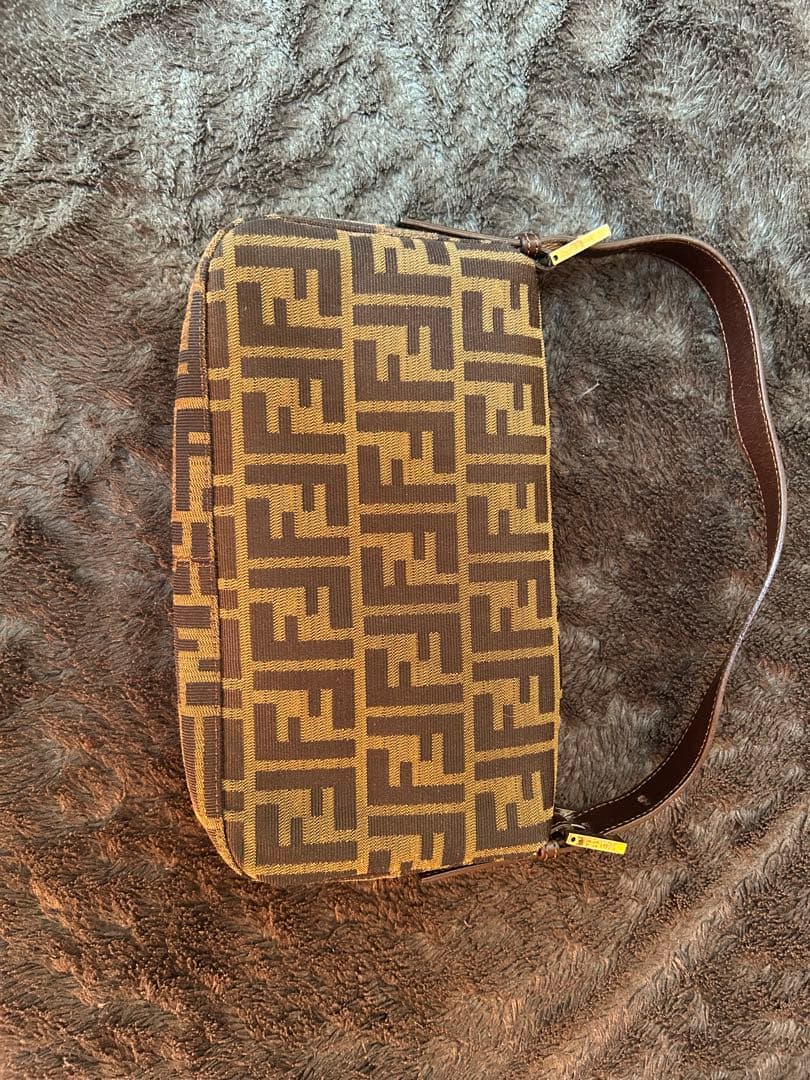 FENDI ズッカ柄 マンマバケット ワンショルダー FFロゴ