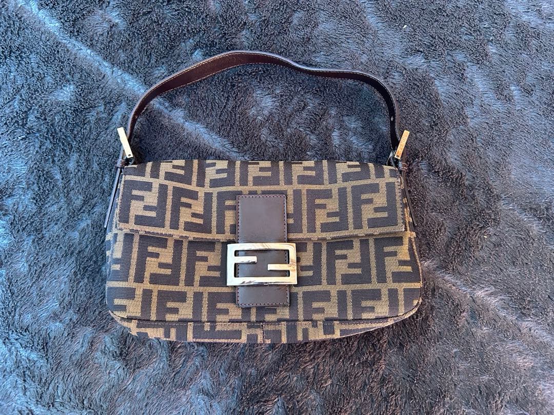 FENDI ズッカ柄 マンマバケット ワンショルダー FFロゴ
