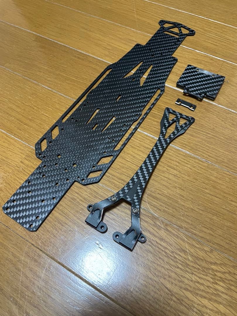 rave D RDXカーボンシャーシ