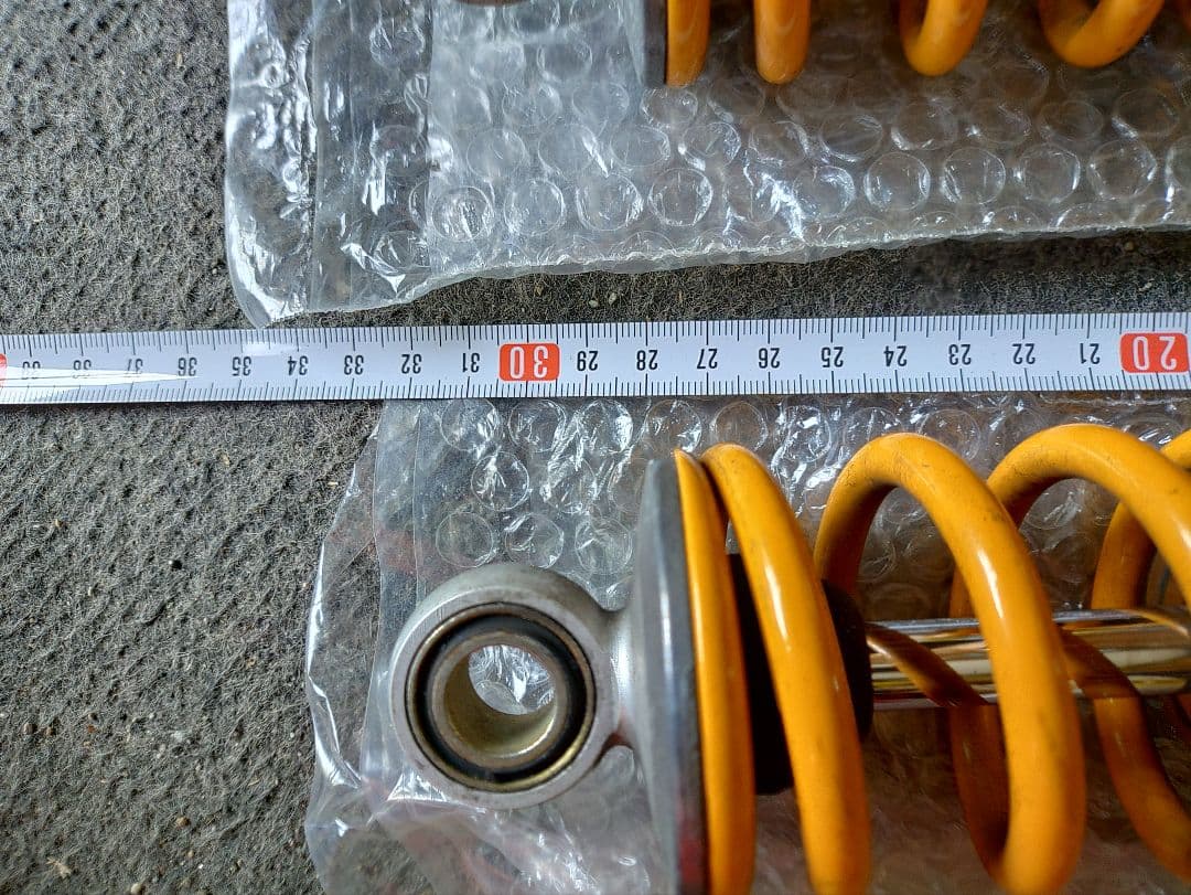 OHLINS 調整可能サスペンション オレンジ