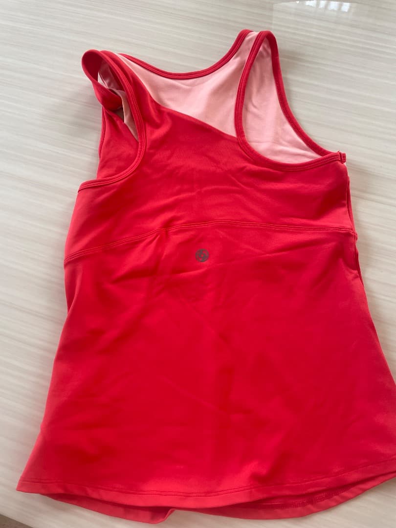 チェリー　新品・未使用‼️LIJA テニスセットアップ