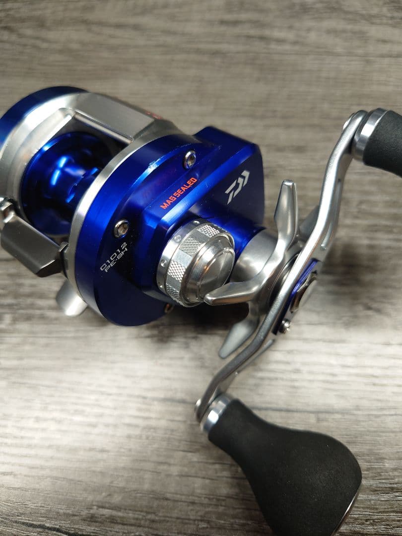 Daiwa RYOGA ベイトリール 青
