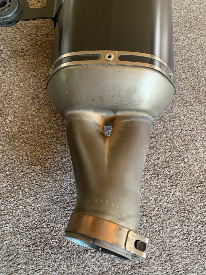 モ*ツ様 R1250GS/R1200GS　Akrapovicスリップオンマフラー