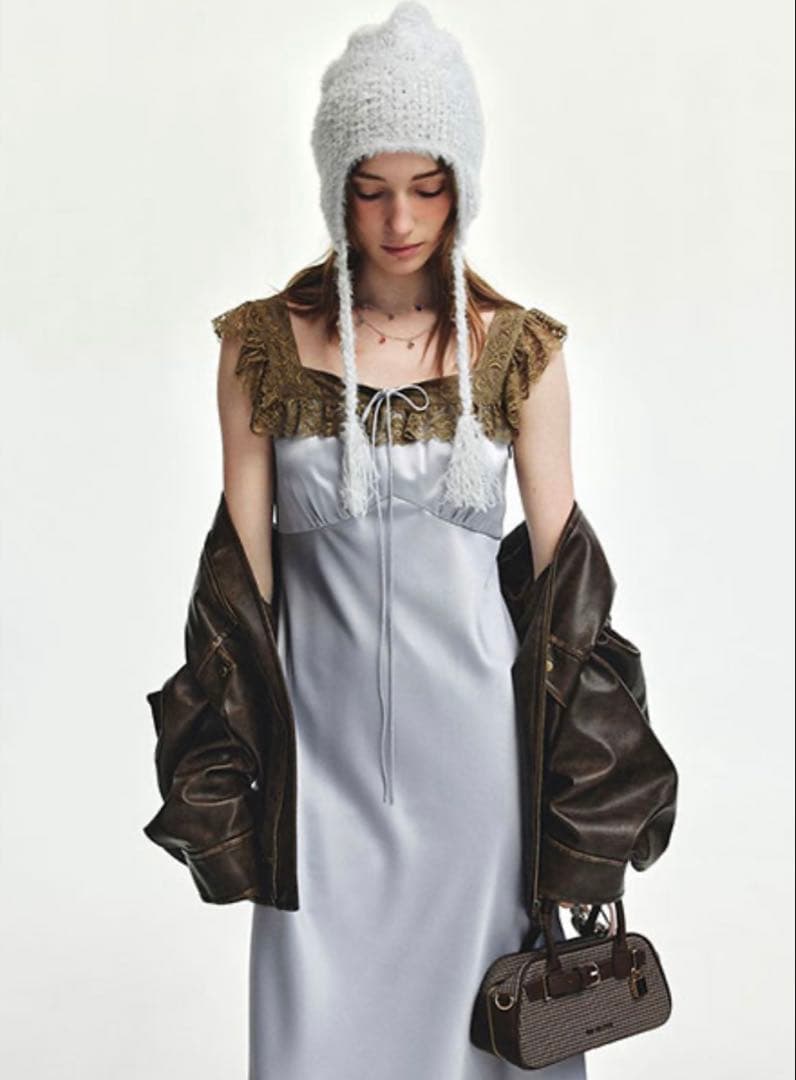 LILY BROWN（リリーブラウン）ヴィンテージレーストリムサテンロングドレス