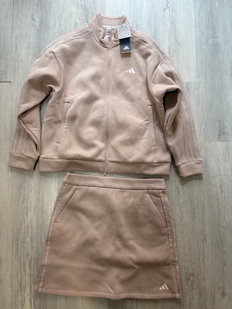 新品Lサイズ　ベージュ　長袖トレーナー裏起毛スカート セットアップ ゴルフウェア