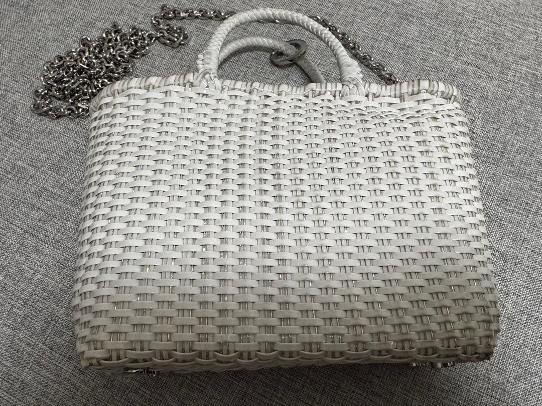 アンテプリマ　ワイヤーバッグ　ホワイト×シルバー