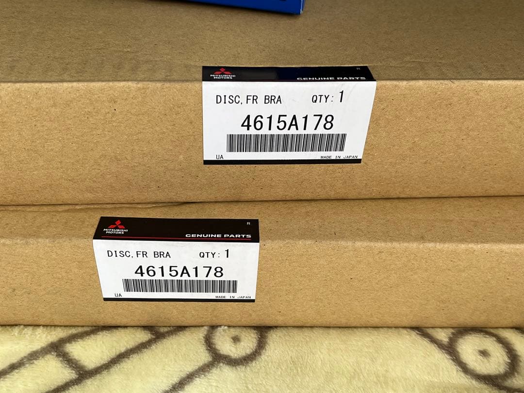 デリカD5 新品 FRブレーキローター　F Rブレーキパッド　セット