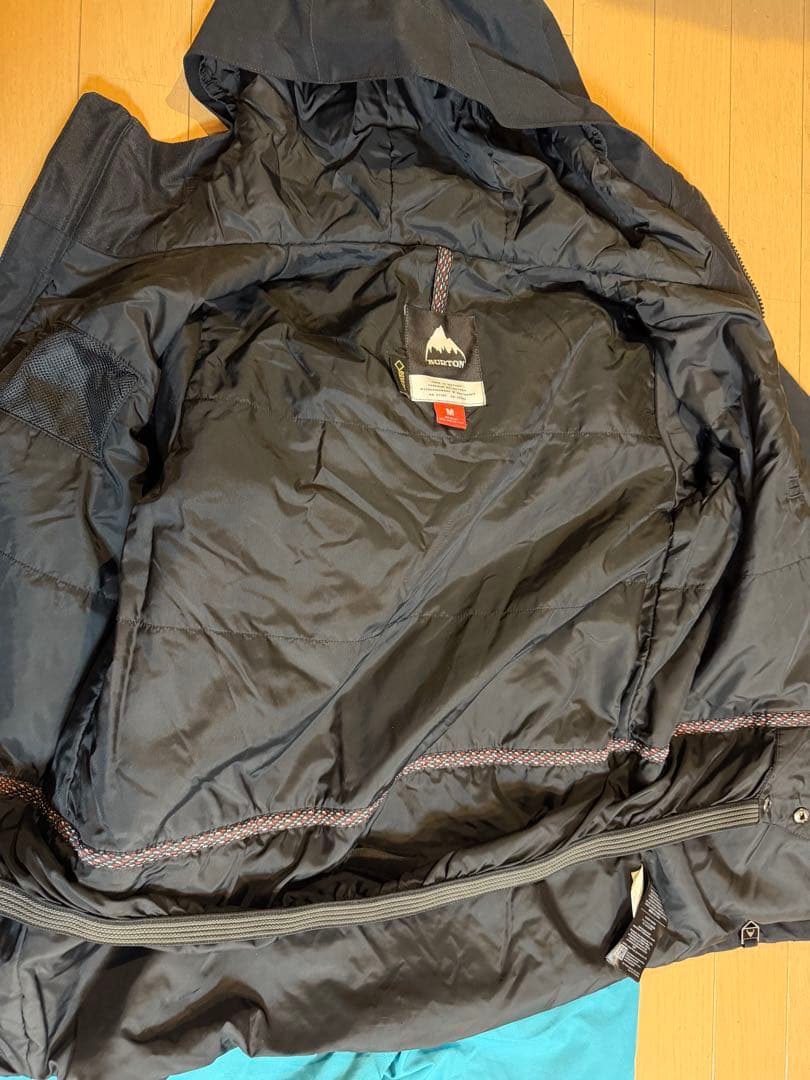 【最終値引き】バートン　ゴアテックス　子ども用スノーボードウェアセット