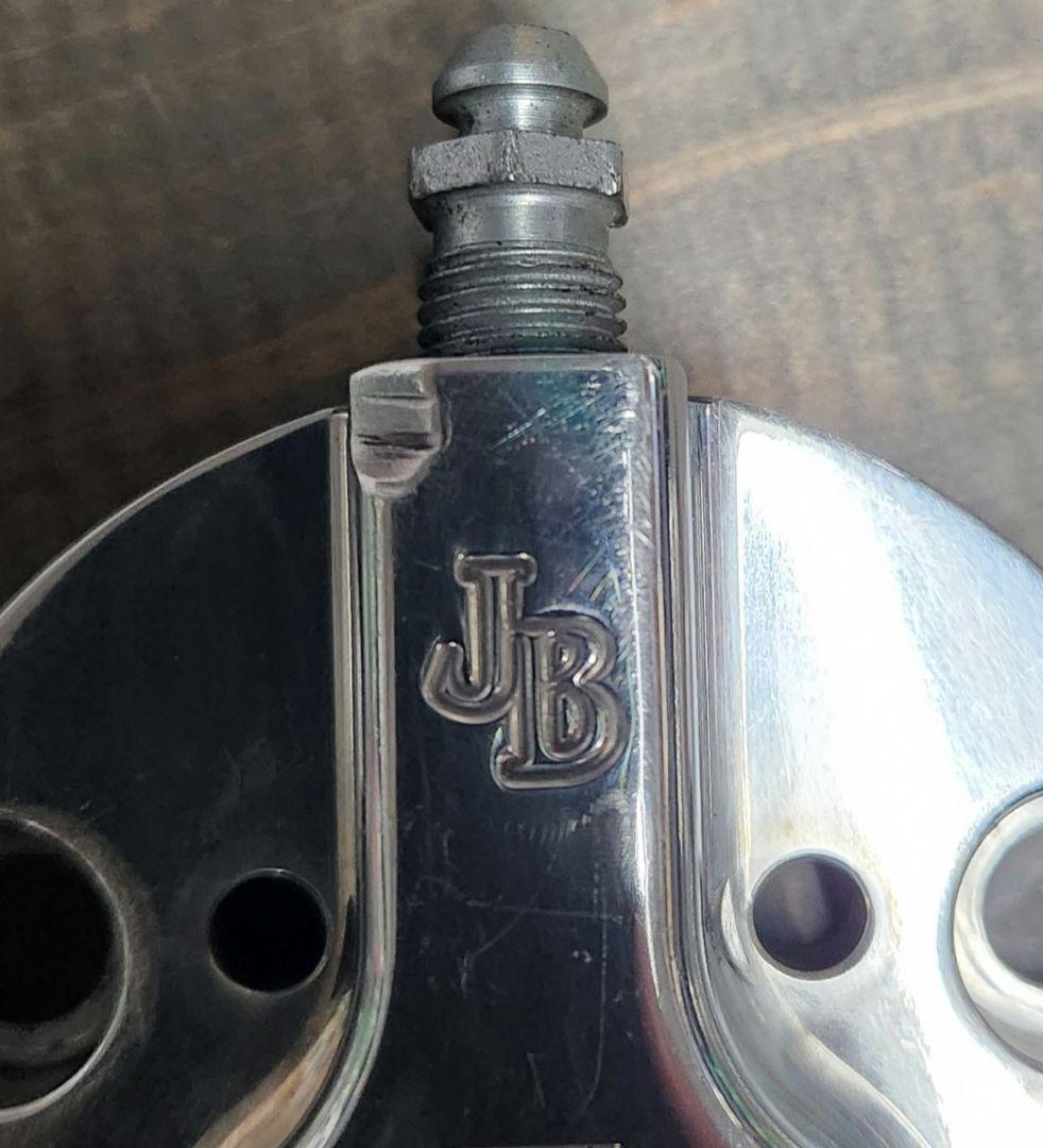 ハーレーJB２ポットキャリパー+キャリパーサポート+シールキット　ジャンク品