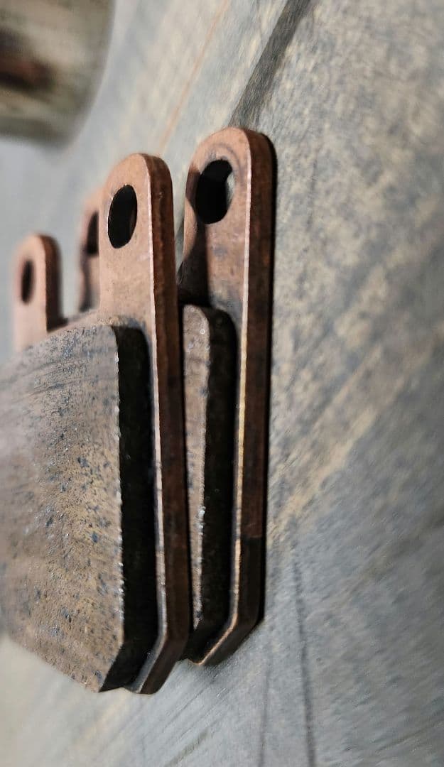 ハーレーJB２ポットキャリパー+キャリパーサポート+シールキット　ジャンク品