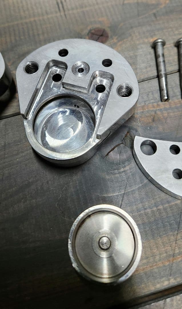 ハーレーJB２ポットキャリパー+キャリパーサポート+シールキット　ジャンク品