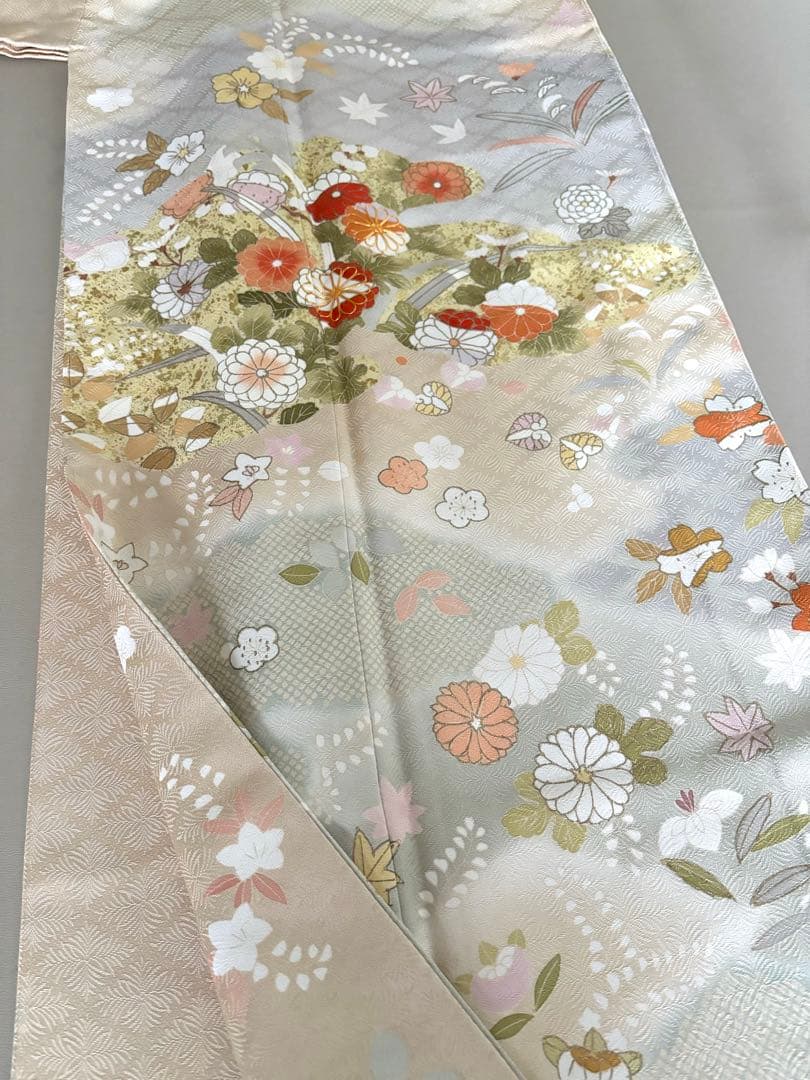 正絹 四季古典柄 友禅染 袷 訪問着 淡オレンジベージュ(和色:肌色) 未使用