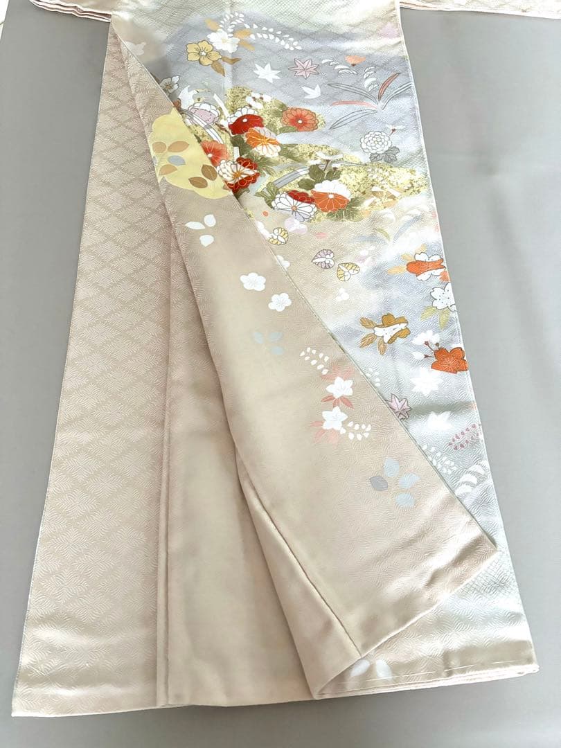 正絹 四季古典柄 友禅染 袷 訪問着 淡オレンジベージュ(和色:肌色) 未使用