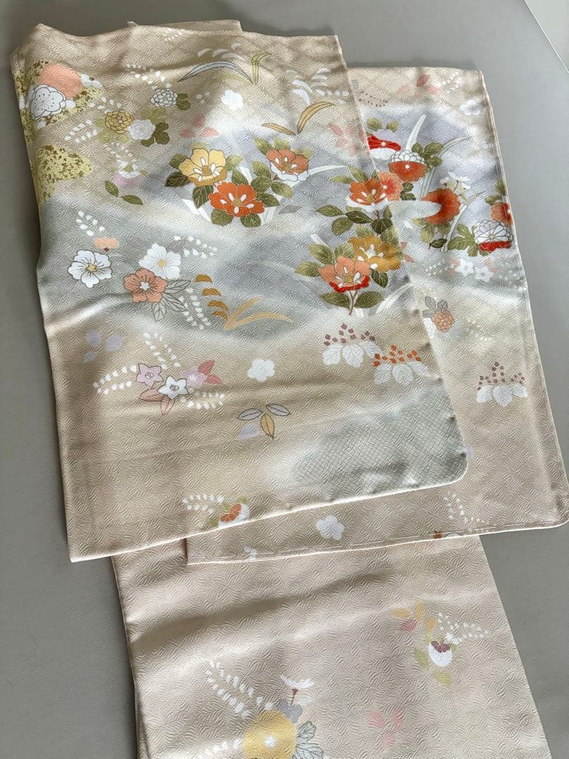 正絹 四季古典柄 友禅染 袷 訪問着 淡オレンジベージュ(和色:肌色) 未使用