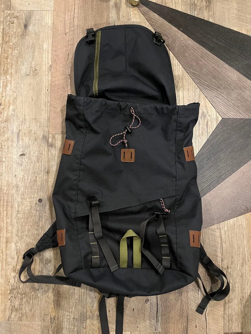 美品 patagonia ブラック バックパック リュック パタゴニア