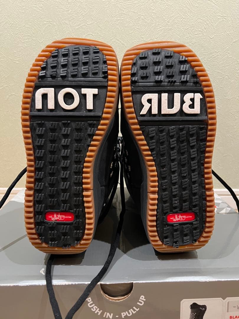 スノボブーツ　BURTON 24センチ
