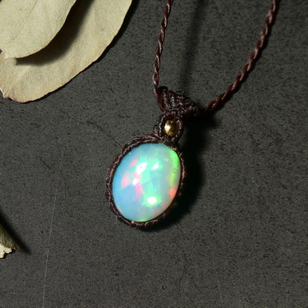 きら　オパールのマクラメネックレス