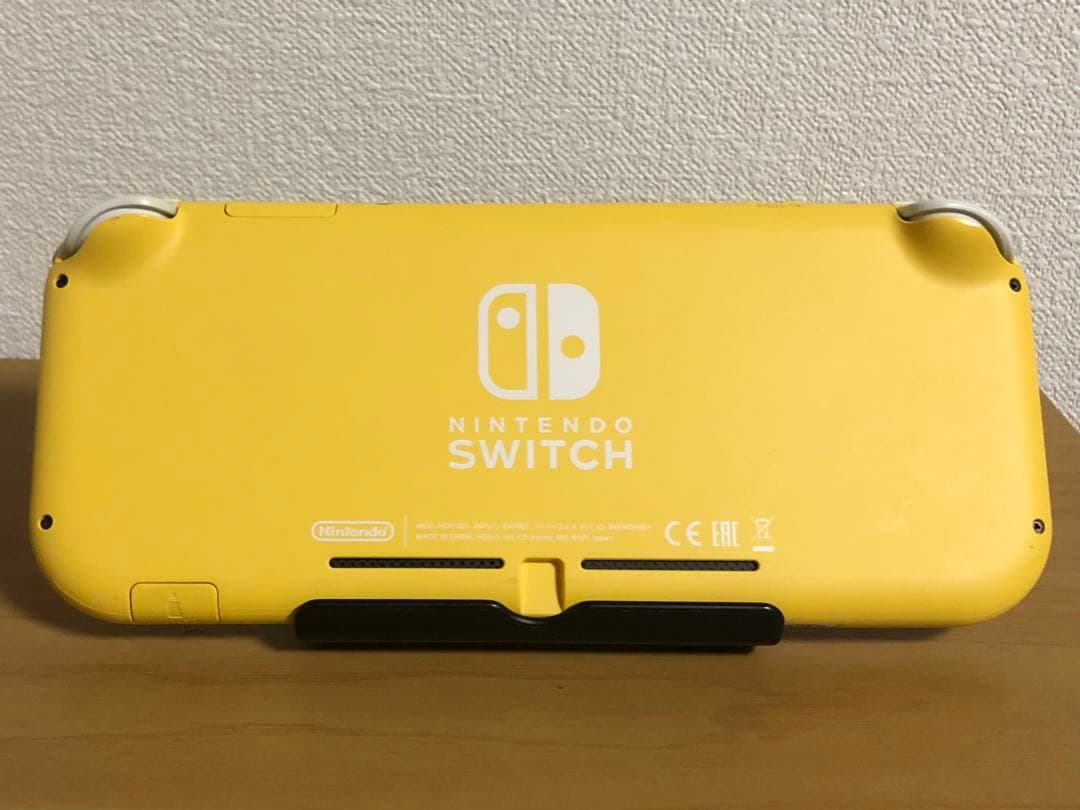 Nintendo Switch Lite スイッチライト イエロー ケース ②
