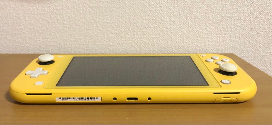 Nintendo Switch Lite スイッチライト イエロー ケース ②