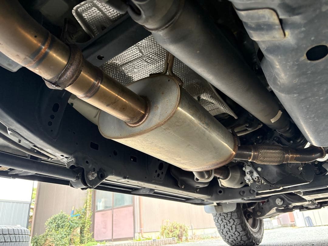 ランクル200 左右4本出しマフラー