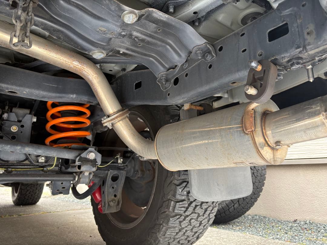 ランクル200 左右4本出しマフラー