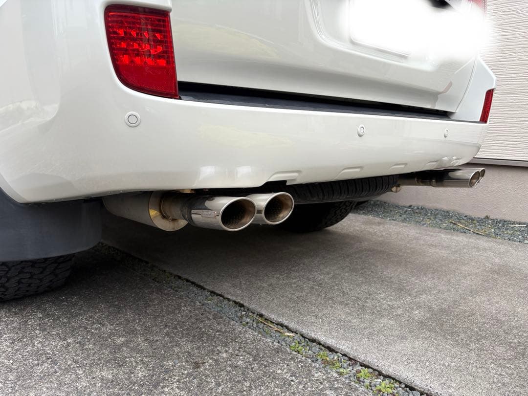 ランクル200 左右4本出しマフラー