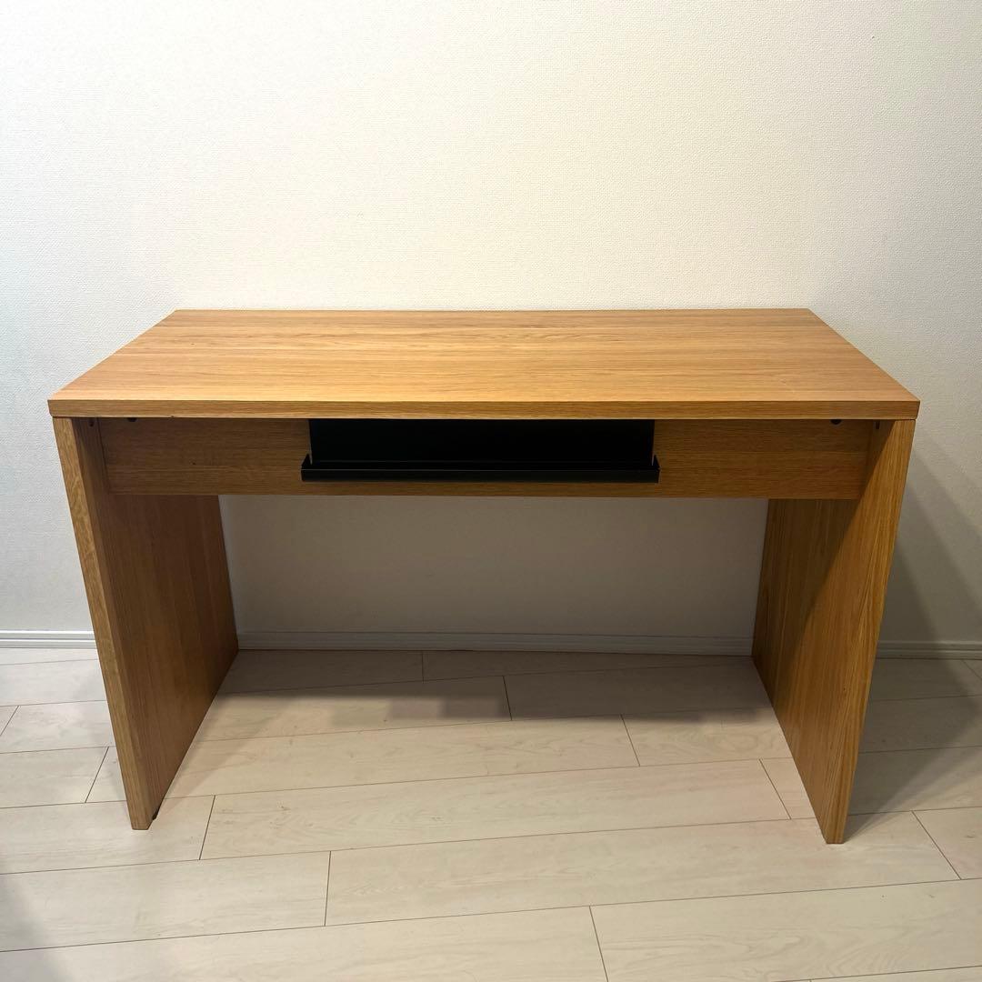 無印良品　無垢材デスク・オーク材　幅110x奥行52x高さ70cm 廃盤品
