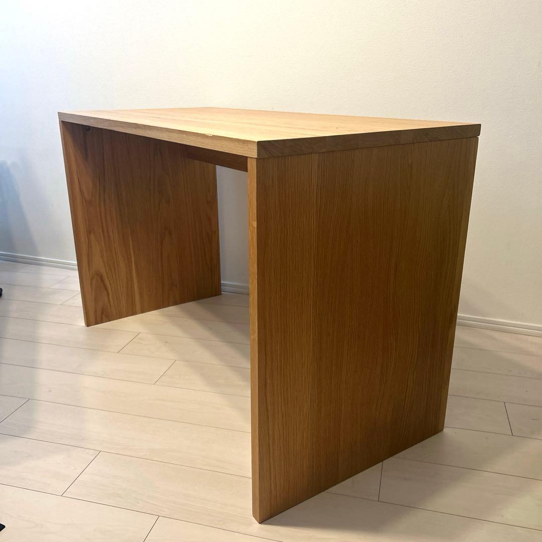 無印良品　無垢材デスク・オーク材　幅110x奥行52x高さ70cm 廃盤品