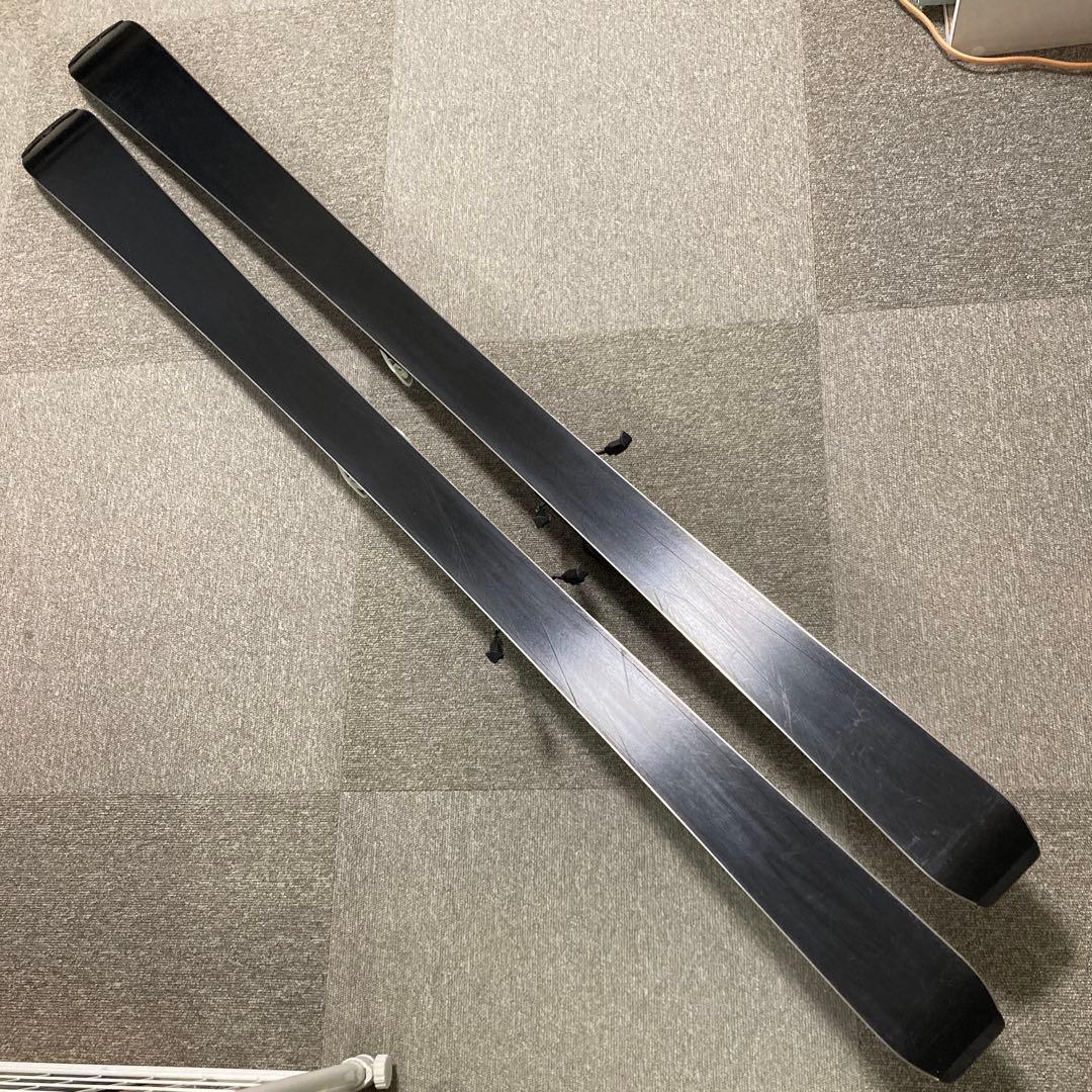 SALOMON スキー板　ジュニア　150㎝　ストック付き