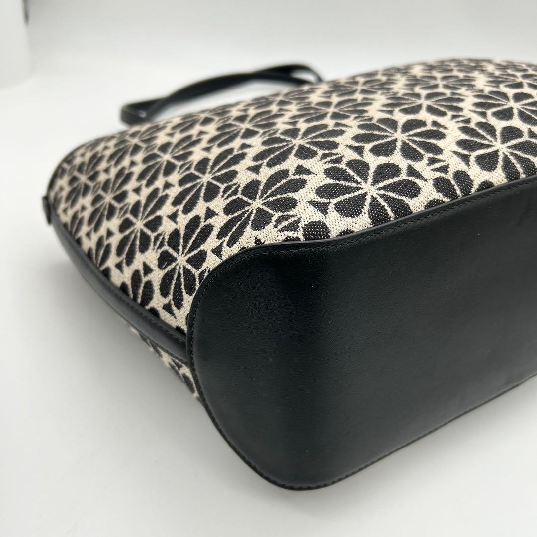 未使用　ケイトスペード　トートバッグ　花柄　ロゴ　ジャガード　A4◎　肩掛け◎