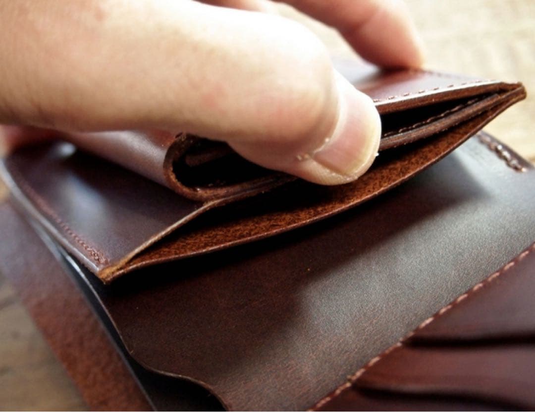 本革　2つ折り財布