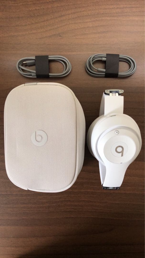 新品開封 Beats Studio proヘッドホン マットホワイト 希少カラー