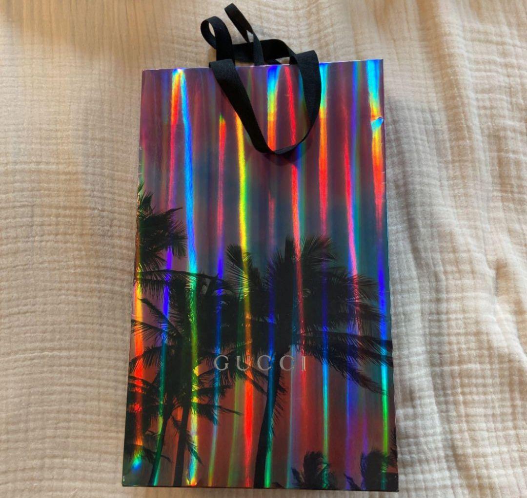 雪さま。GUCCI GGロゴマフラー