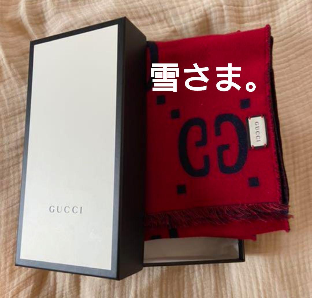 雪さま。GUCCI GGロゴマフラー