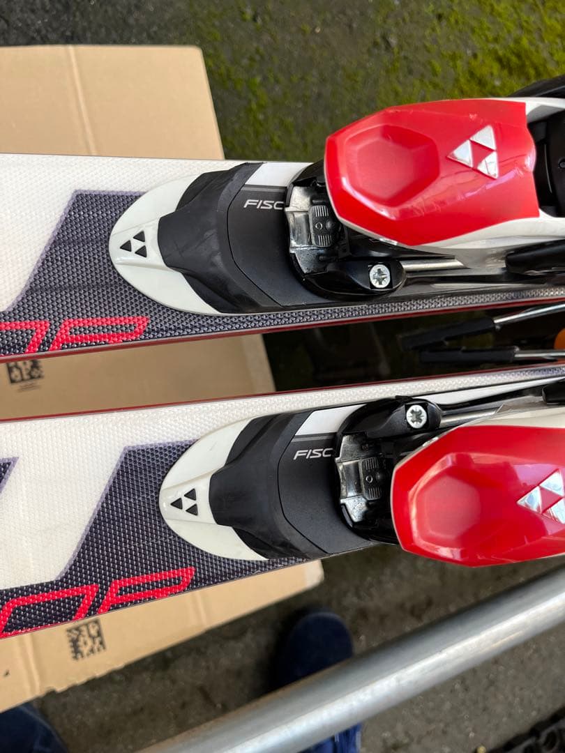 と*ん様 8,000円スタート　カービングスキー　フィッシャー170㎝