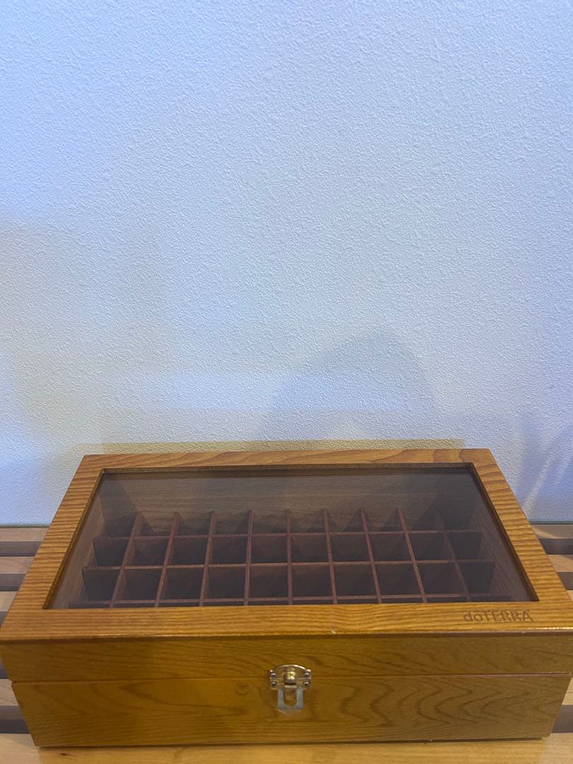 doTERRA エッセンシャルオイル収納ボックス