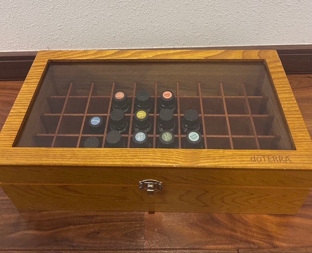 doTERRA エッセンシャルオイル収納ボックス