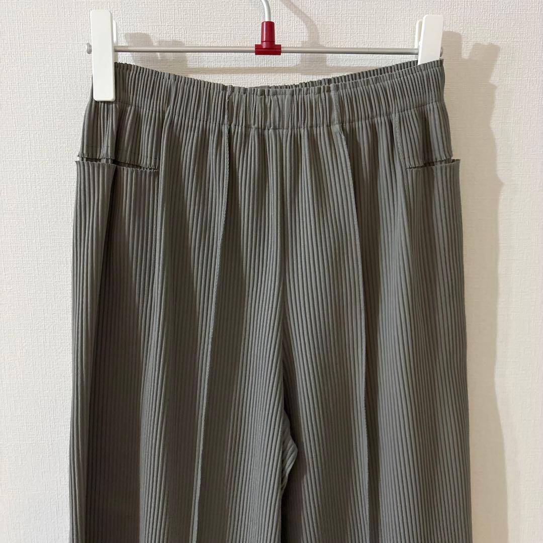 新品タグ付 me ISSEY MIYAKE ミー イッセイミヤケ プリーツパンツ